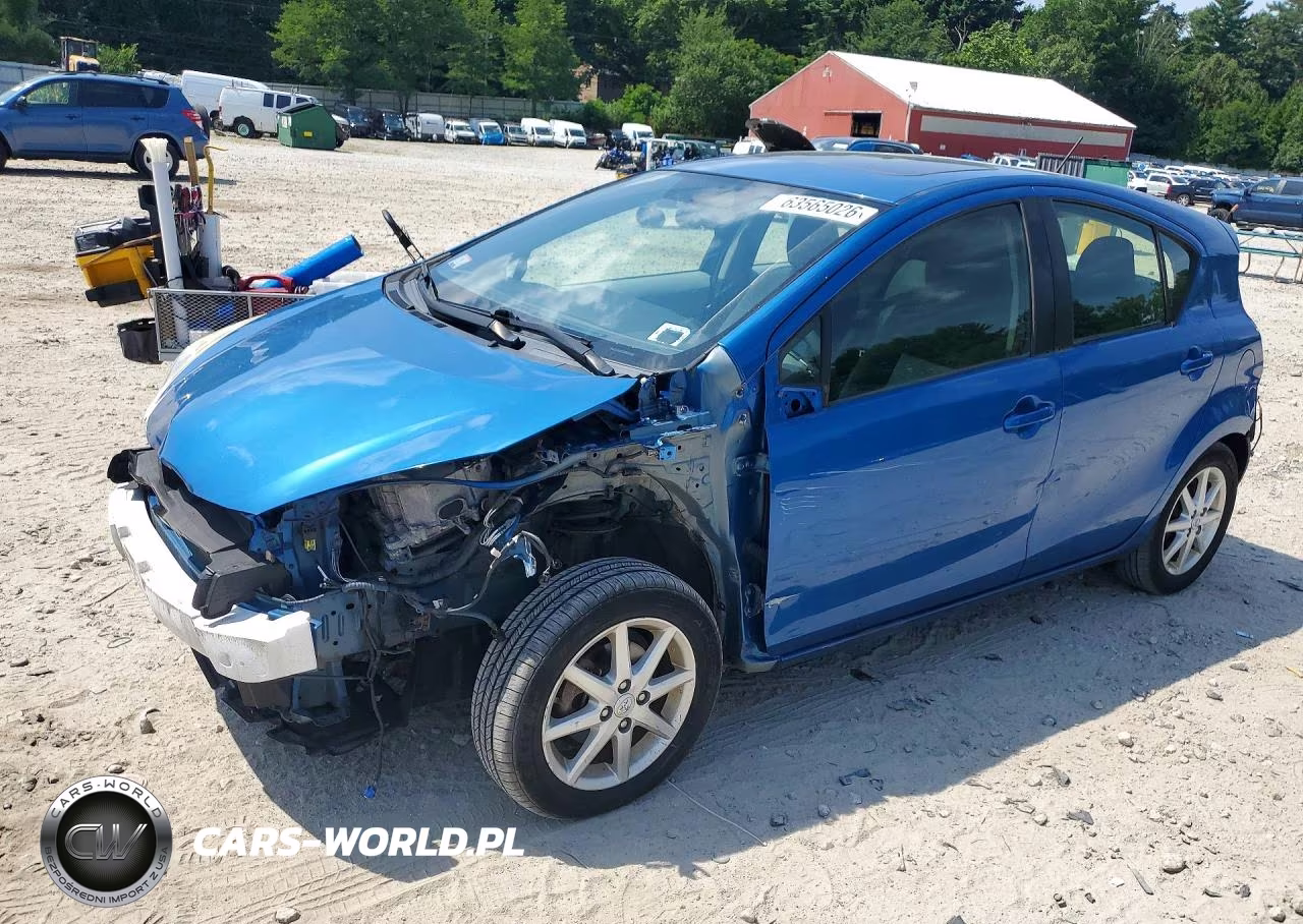 2014 Toyota Prius C Three – zdjęcie 1 z 13