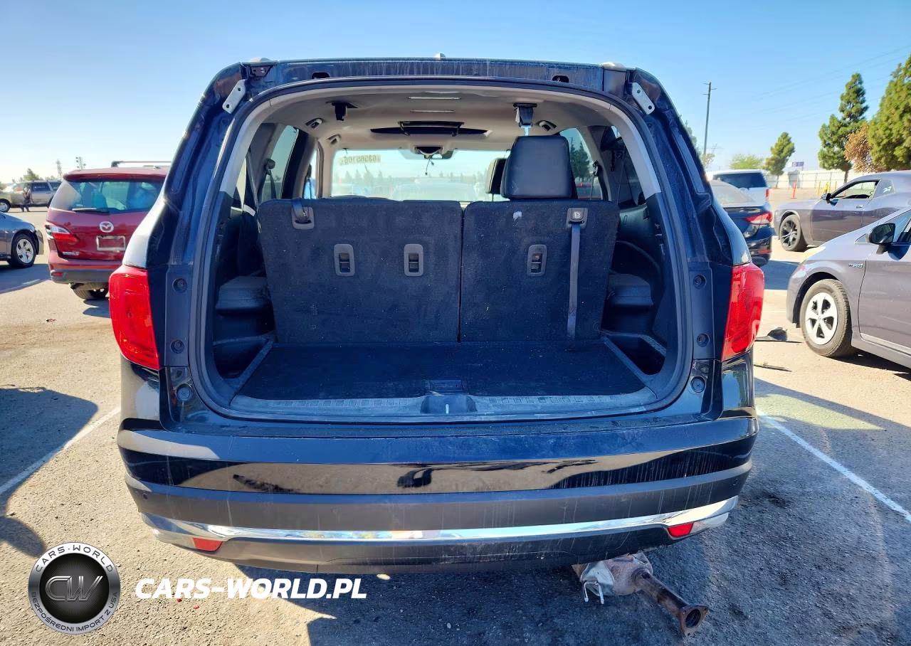 2018 Honda Pilot Touring VIN:5FNYF6H93JB044987 - 6