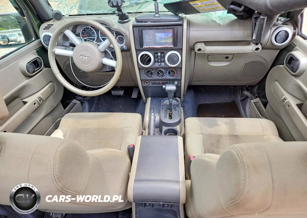 2008 Jeep Wrangler Unlimited Sahara VIN:1J4GB59118L598511 - 8