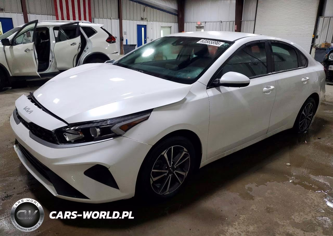 2024 Kia Forte Lxs – zdjęcie 1 z 12