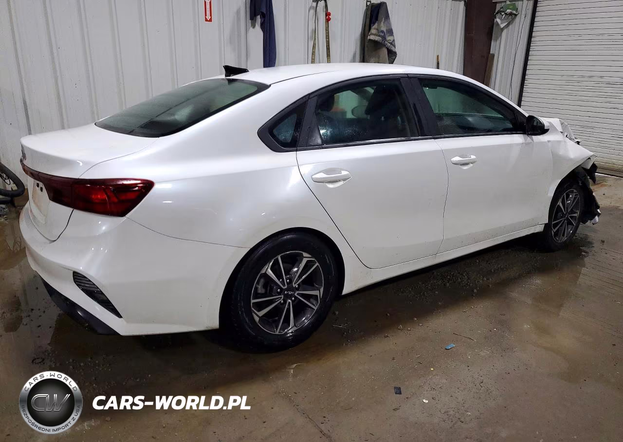 2024 Kia Forte Lxs VIN:3KPF24ADXRE835573 - 3