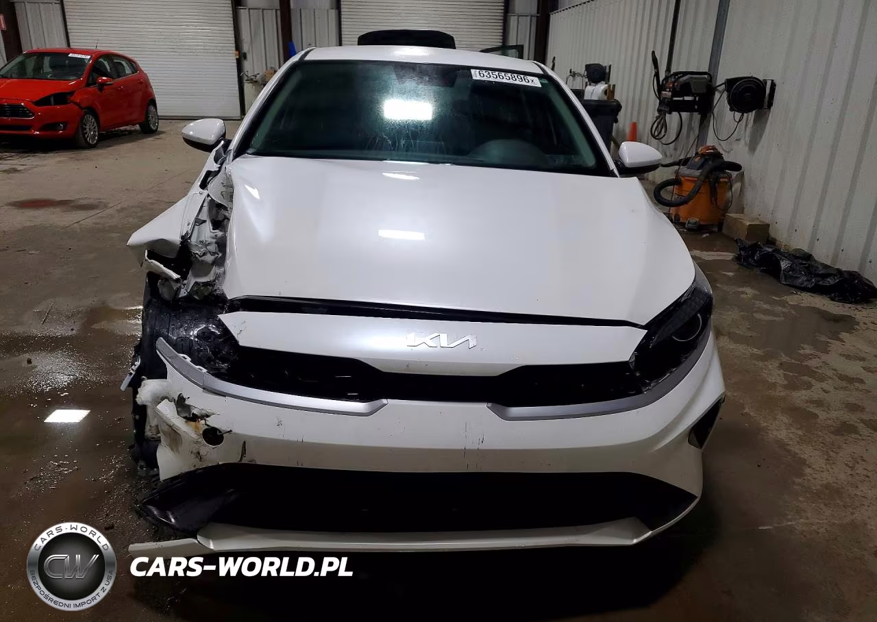 2024 Kia Forte Lxs VIN:3KPF24ADXRE835573 - 5