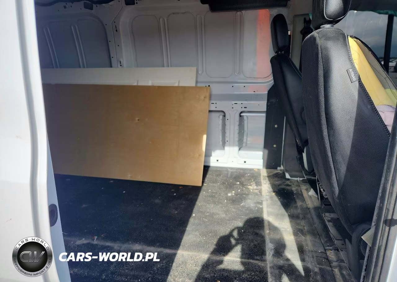 2024 Ford Transit 150 Delivery Van VIN:1FTYE1Y86RKA39651 - 11