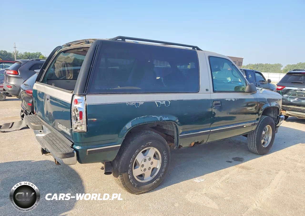 1995 Chevrolet Tahoe K1500 VIN:3GNEK18K4SG109868 - 3