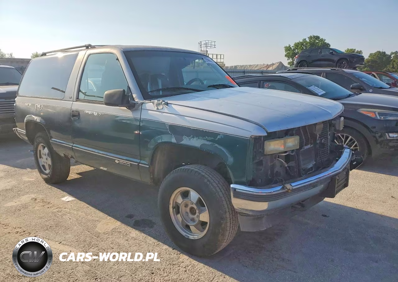 1995 Chevrolet Tahoe K1500 VIN:3GNEK18K4SG109868 - 4