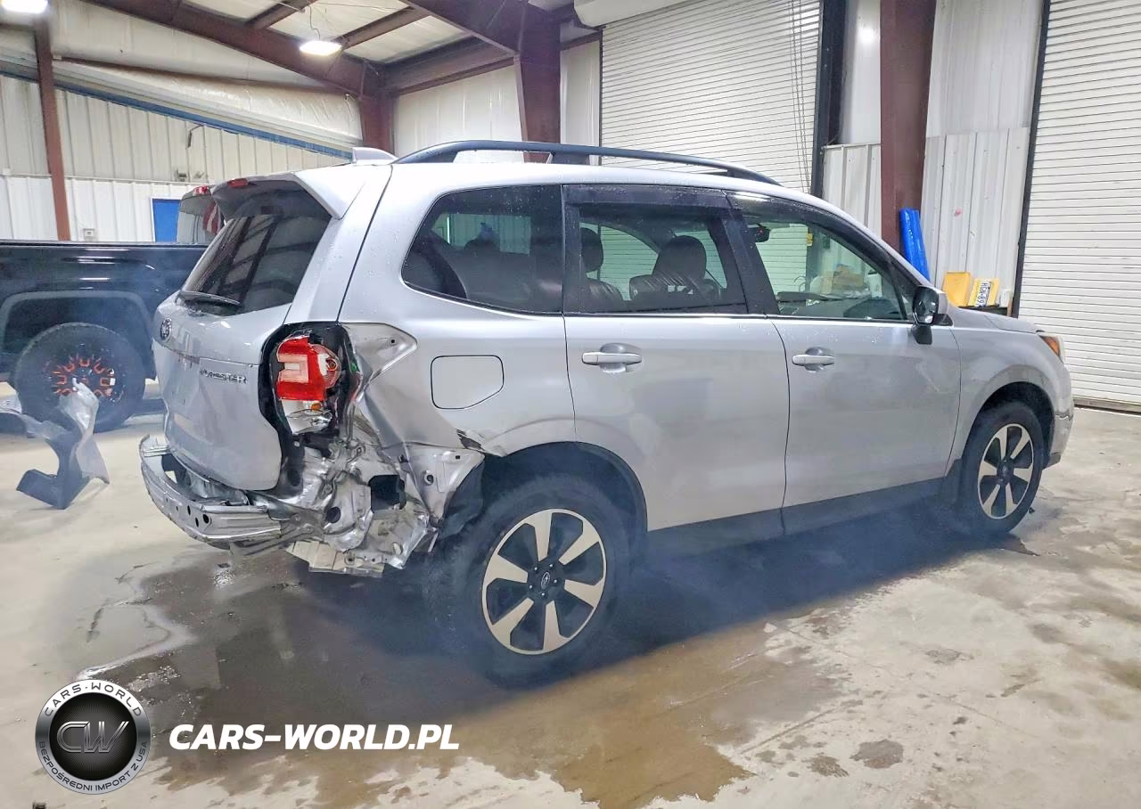 2018 Subaru Forester 2.5I Premium VIN:JF2SJAEC5JH431114 - 3