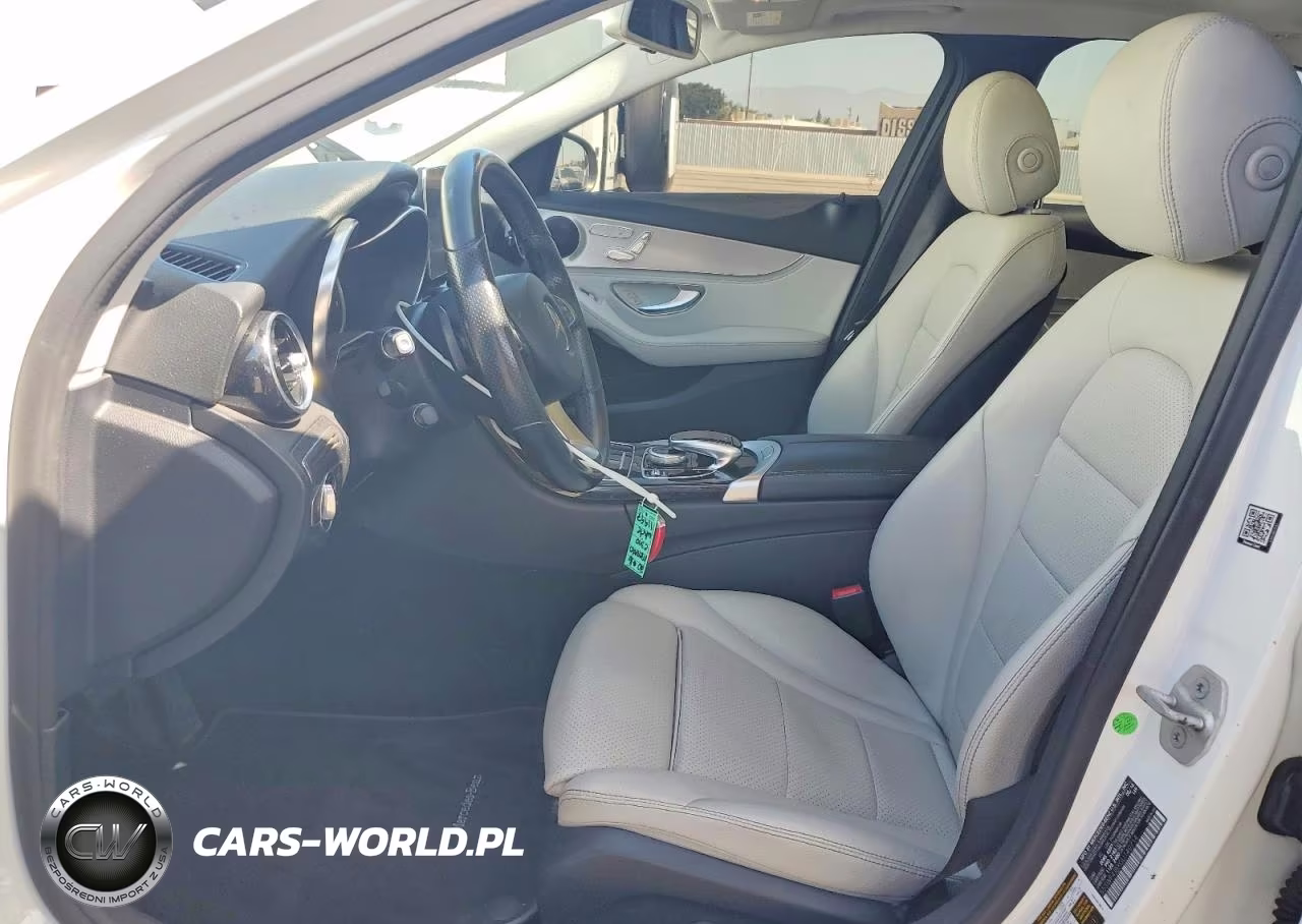 2016 Mercedes-Benz C 300 VIN:55SWF4JBXGU140714 - 7