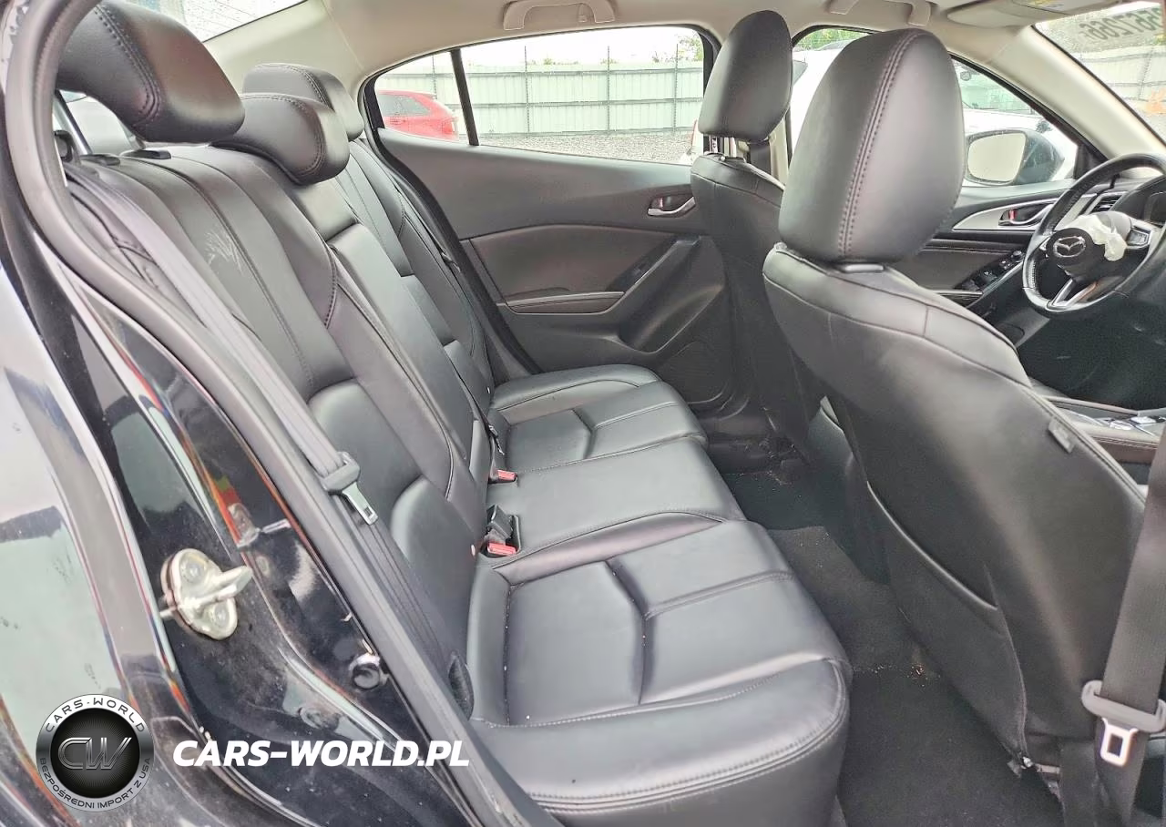 2018 Mazda 3 Touring VIN:3MZBN1V3XJM239764 - 10