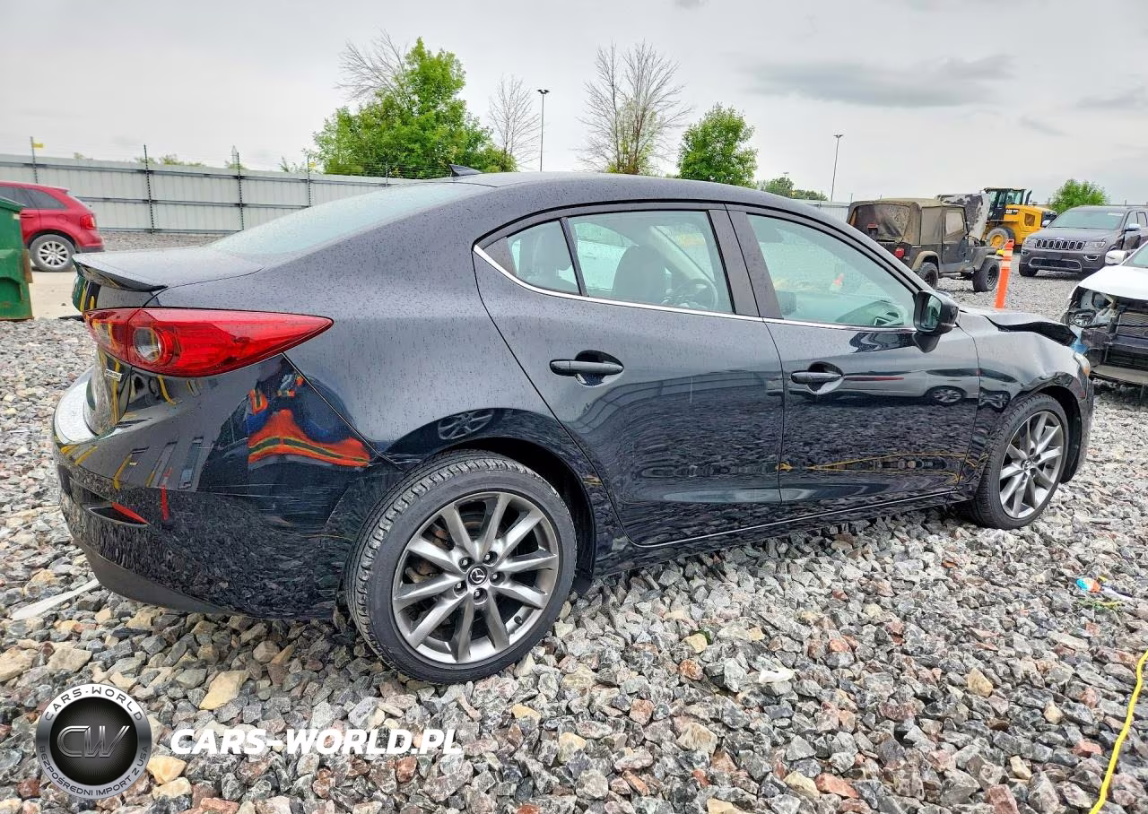 2018 Mazda 3 Touring VIN:3MZBN1V3XJM239764 - 3