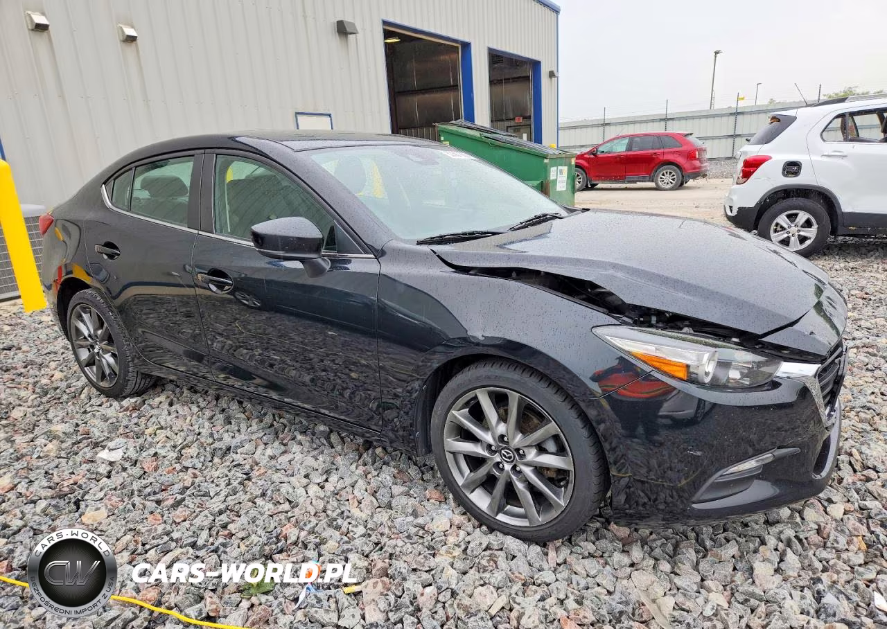 2018 Mazda 3 Touring VIN:3MZBN1V3XJM239764 - 4