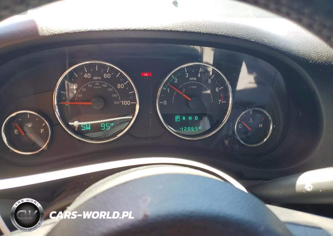 2017 Jeep Wrangler Unlimited Sport VIN:1C4BJWDG0HL546064 - 9