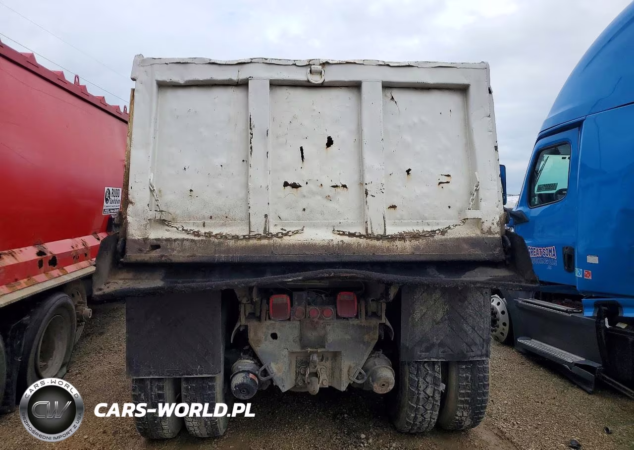 1995 Ford L8000 Dump Truck VIN:1FDYU82E2SVA25871 - 6