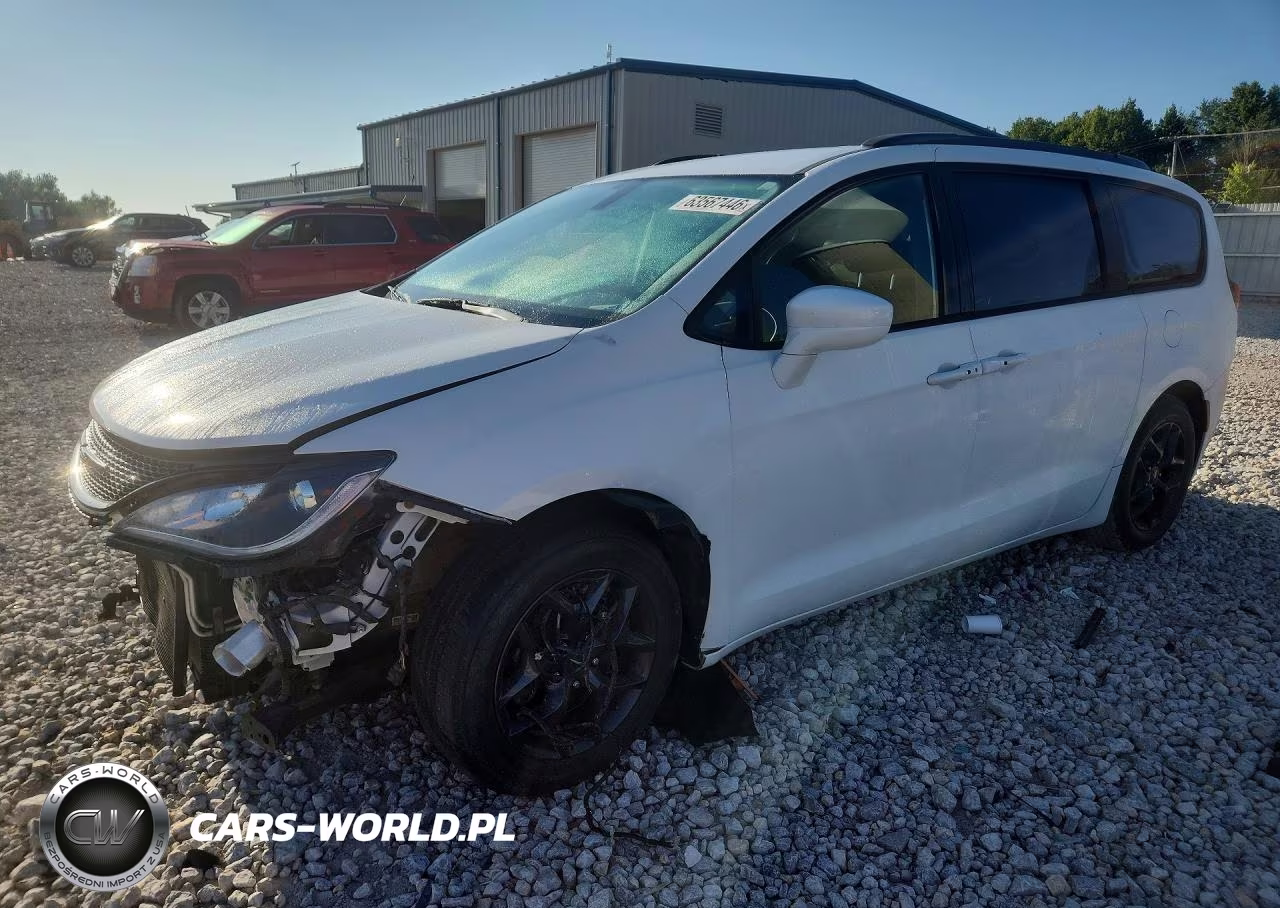 2018 Chrysler Pacifica Touring L Plus VIN:2C4RC1EG8JR332544 - 1