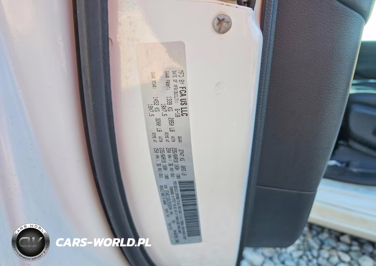 2018 Chrysler Pacifica Touring L Plus VIN:2C4RC1EG8JR332544 - 14