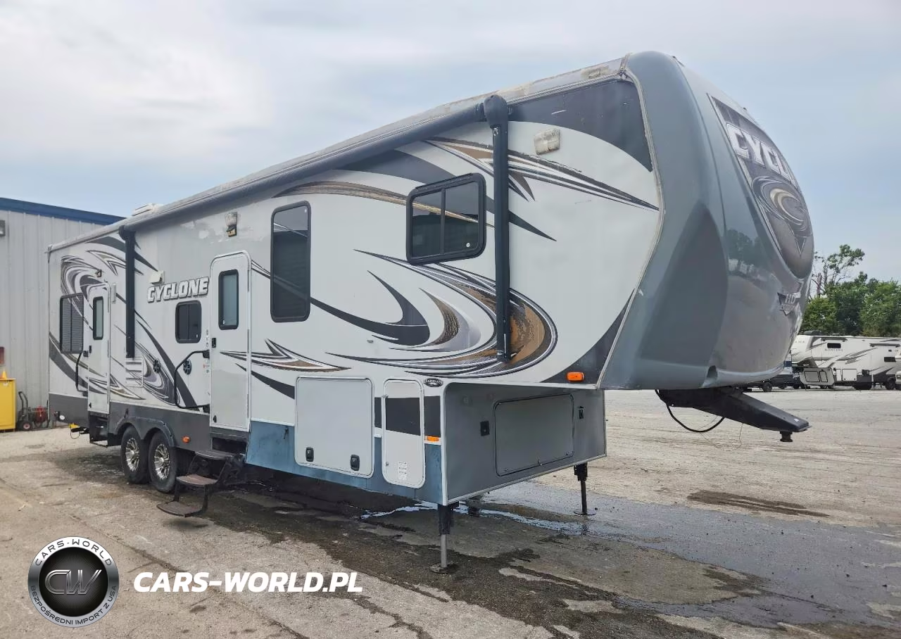 2012 Heartland Cyclone Camper – zdjęcie 1 z 10