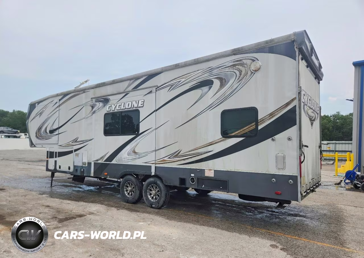 2012 Heartland Cyclone Camper VIN:5SFCG3623CE248007 - 3