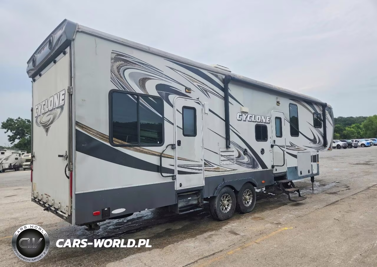 2012 Heartland Cyclone Camper VIN:5SFCG3623CE248007 - 4