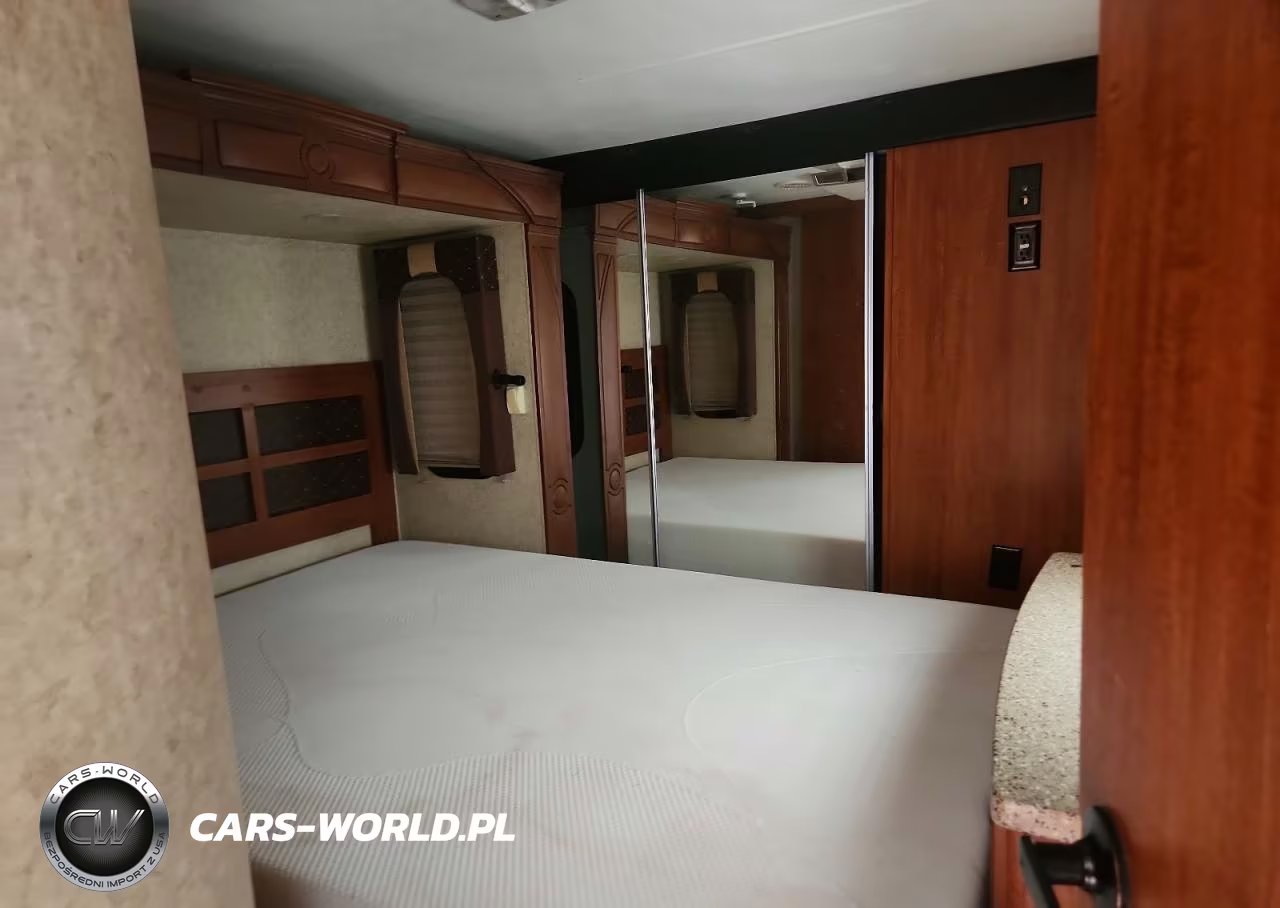 2012 Heartland Cyclone Camper VIN:5SFCG3623CE248007 - 5