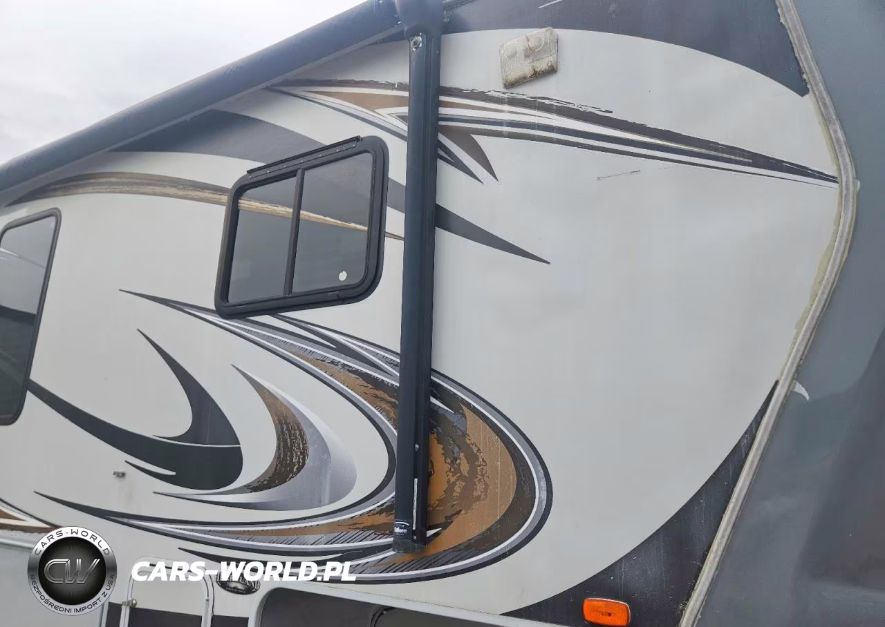 2012 Heartland Cyclone Camper VIN:5SFCG3623CE248007 - 9
