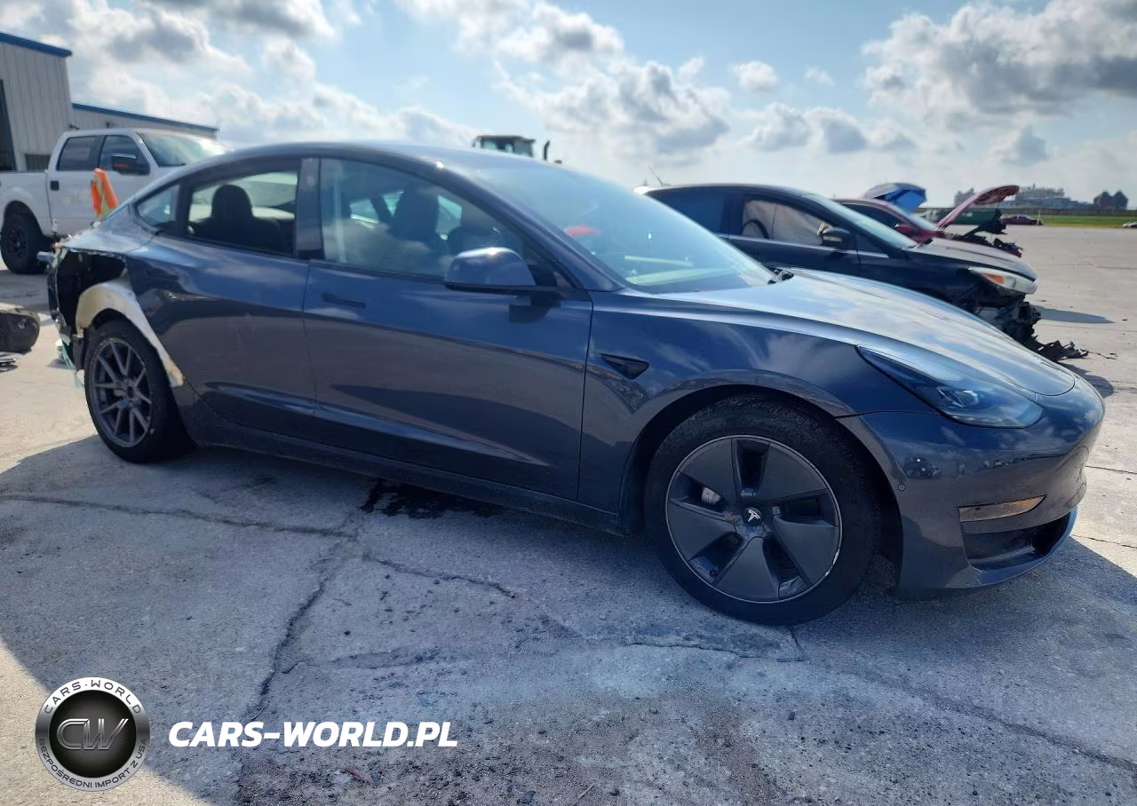 2022 Tesla Model 3 VIN:5YJ3E1EA0NF331675 - 4