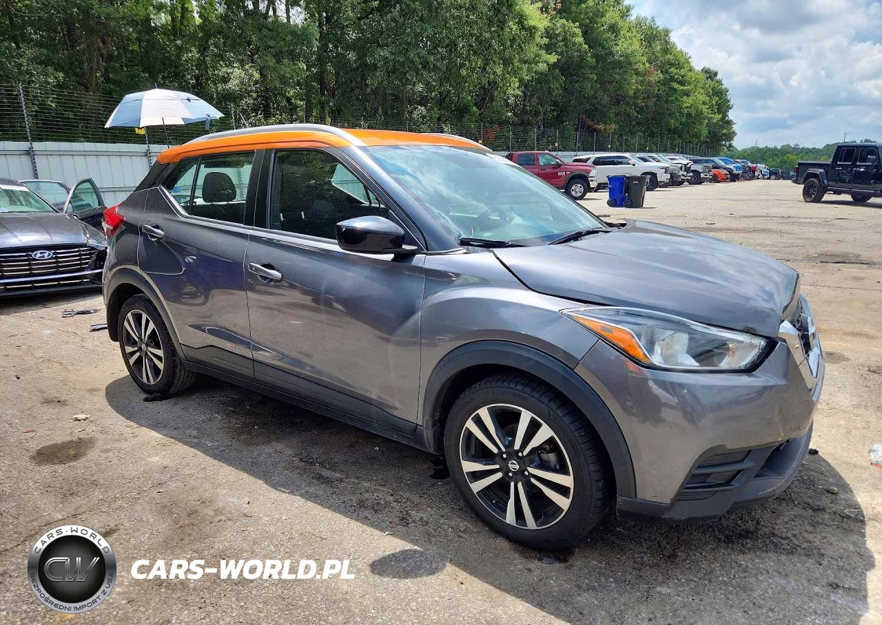 2019 Nissan Kicks Sv VIN:3N1CP5CU7KL470958 - 4