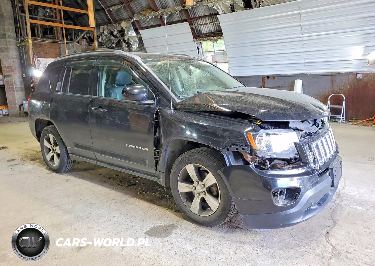 2016 Jeep Compass Latitude VIN:1C4NJDEB7GD793370 - 4