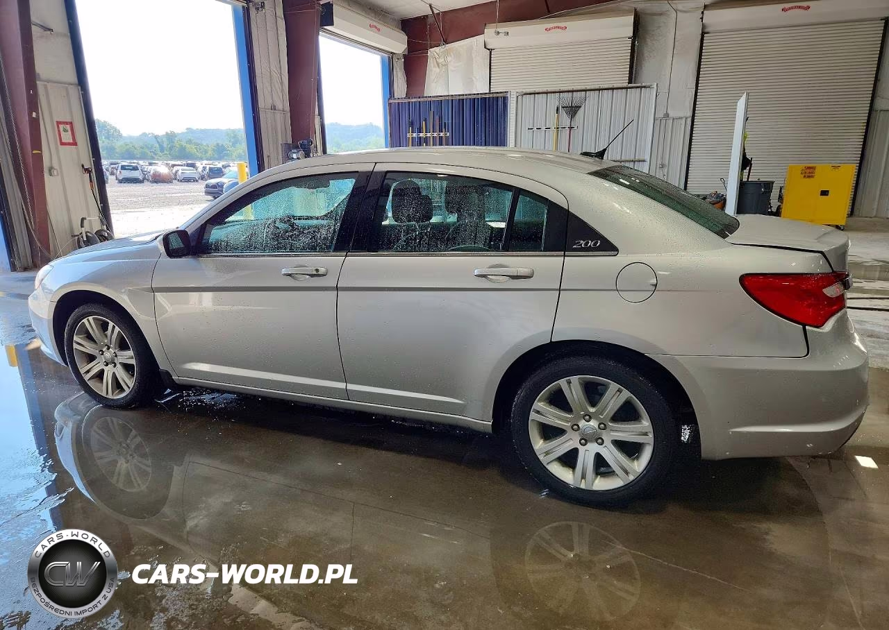 2012 Chrysler 200 Touring VIN:1C3CCBBG7CN131559 - 2