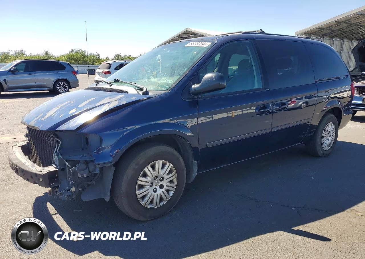 2005 Chrysler Town & Country Lx
