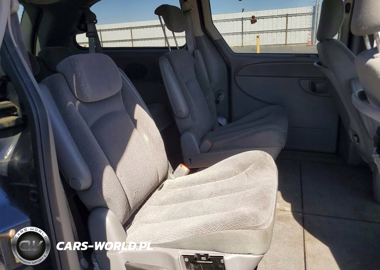 2005 Chrysler Town & Country Lx VIN:2C4GP44R35R319156 - 11