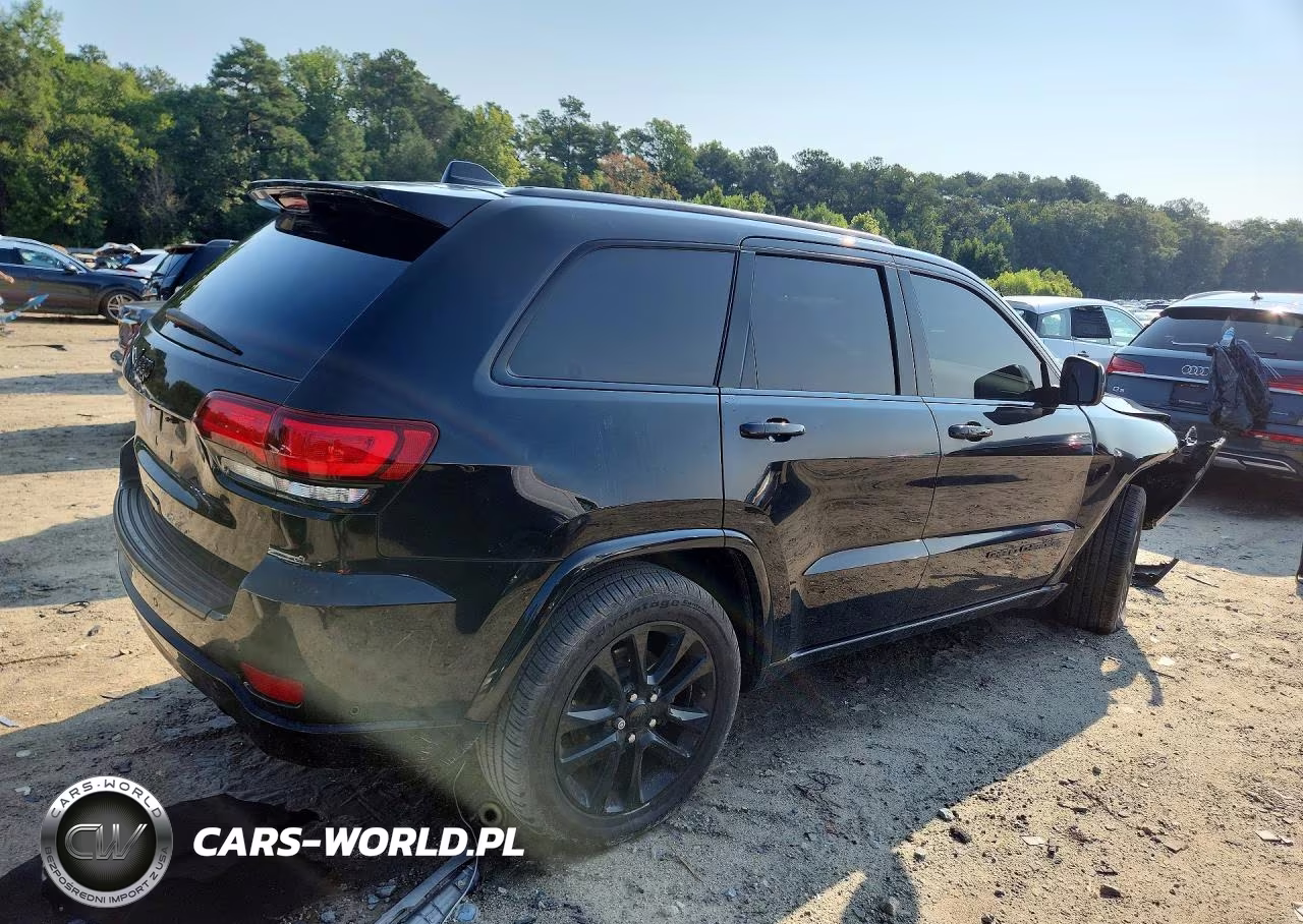 2020 Jeep Grand Cherokee Laredo VIN:1C4RJFAG1LC384294 - 3