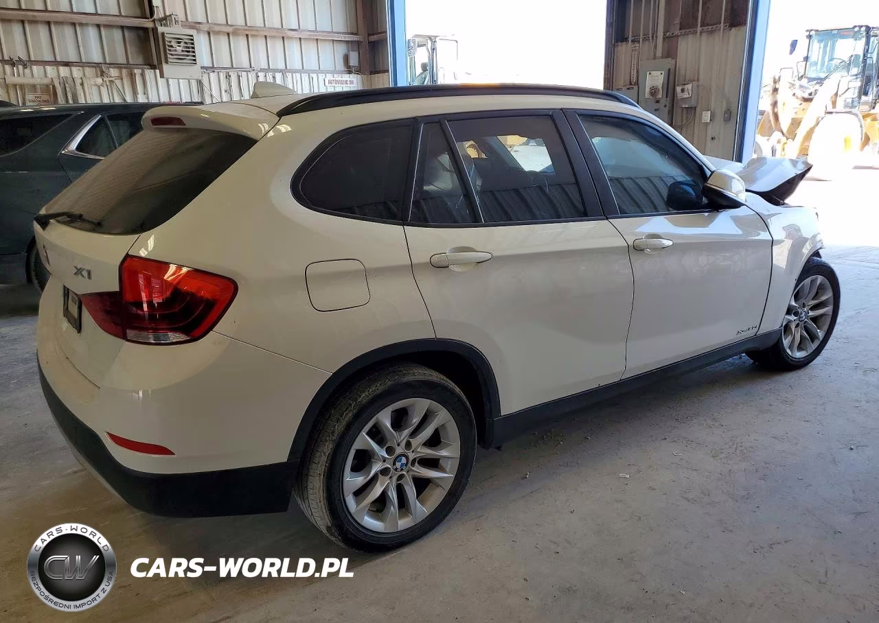 2015 BMW X1 xDrive28I VIN:WBAVL1C58FVY33788 - 3