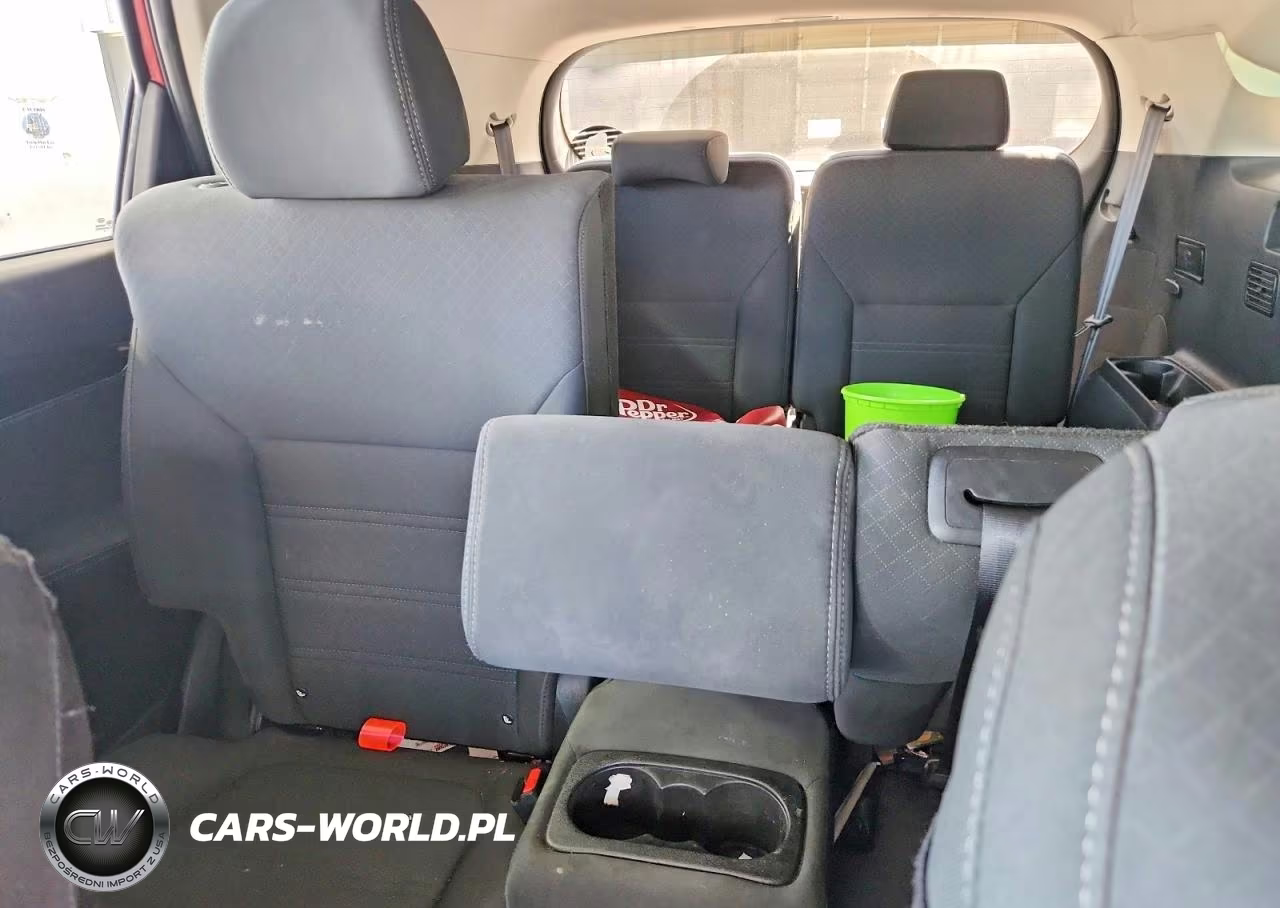2020 Kia Sorento S VIN:5XYPG4A58LG694690 - 10