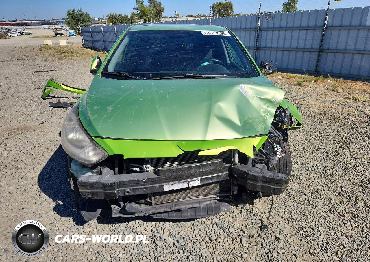 2013 Hyundai Accent Se VIN:KMHCU5AE6DU067205 - 5