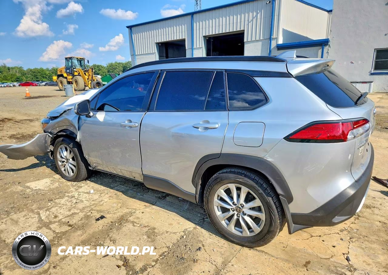 2023 Toyota Corolla Cross Le VIN:7MUCAABG9PV062309 - 2