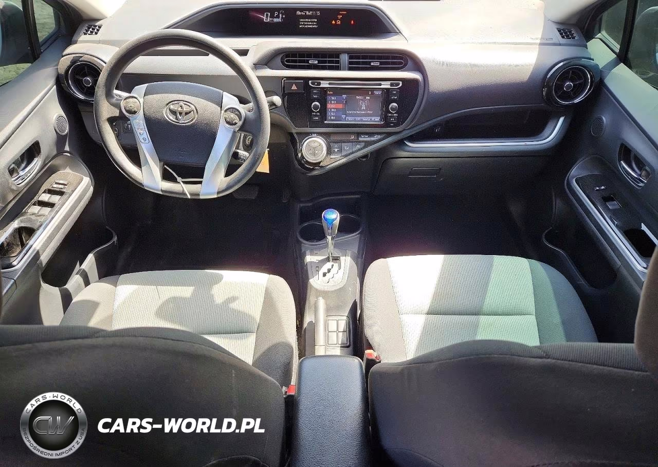 2015 Toyota Prius C Two VIN:JTDKDTB38F1109881 - 8