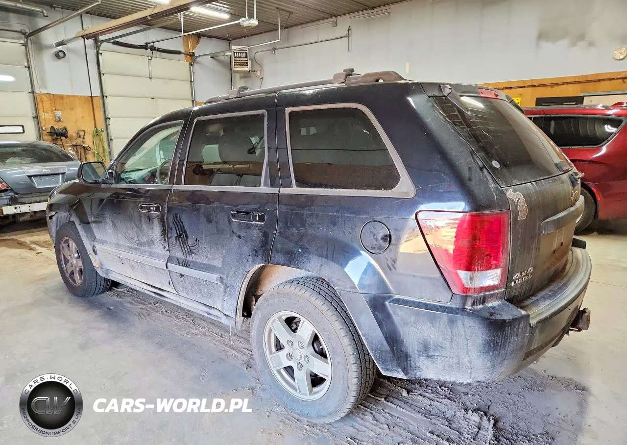 2007 Jeep Grand Cherokee Laredo VIN:1J8GR48K27C628144 - 2