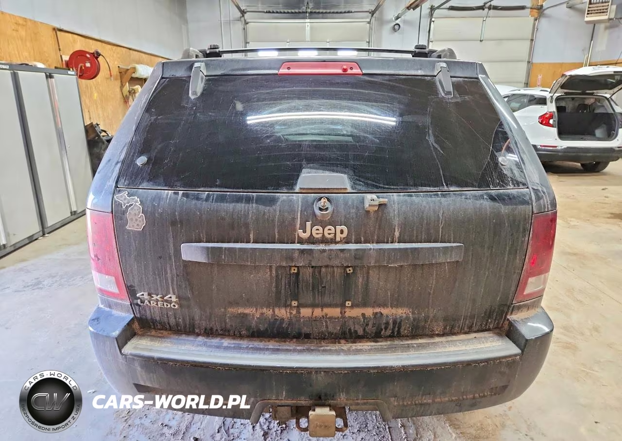 2007 Jeep Grand Cherokee Laredo VIN:1J8GR48K27C628144 - 6