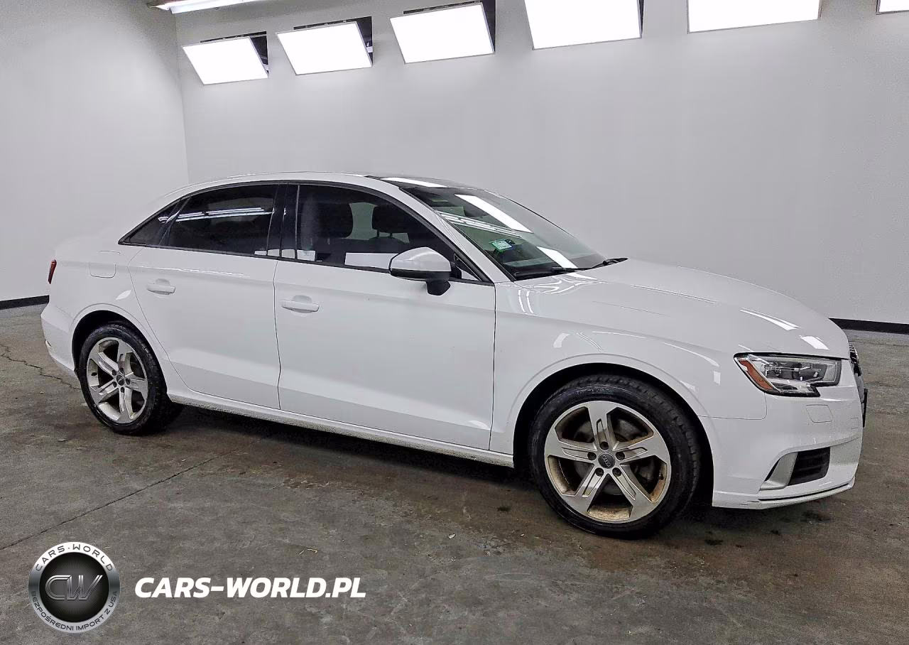 2018 Audi A3 Premium VIN:WAUB8GFF3J1000900 - 4