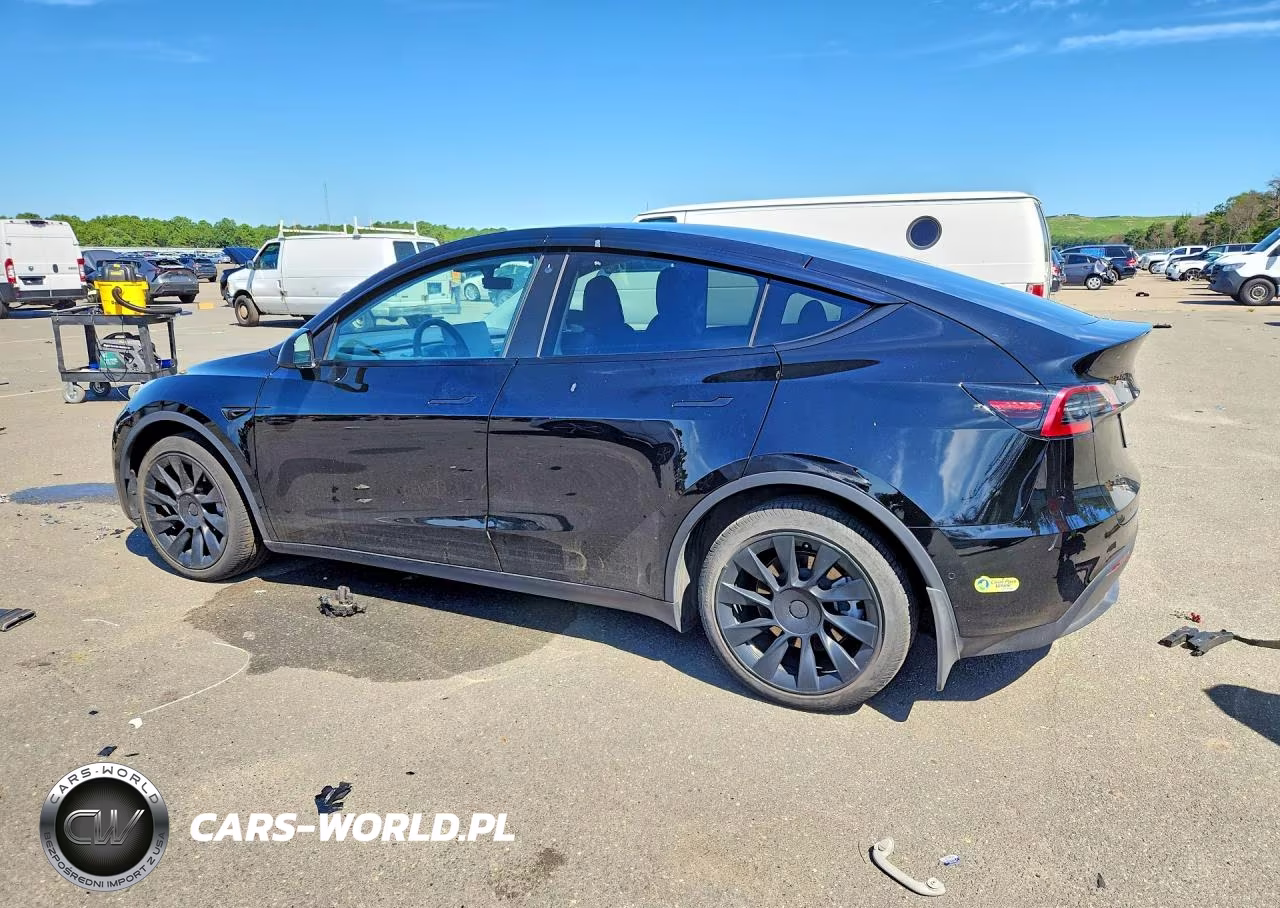 2022 Tesla Model Y VIN:7SAYGDEE2NA007518 - 2
