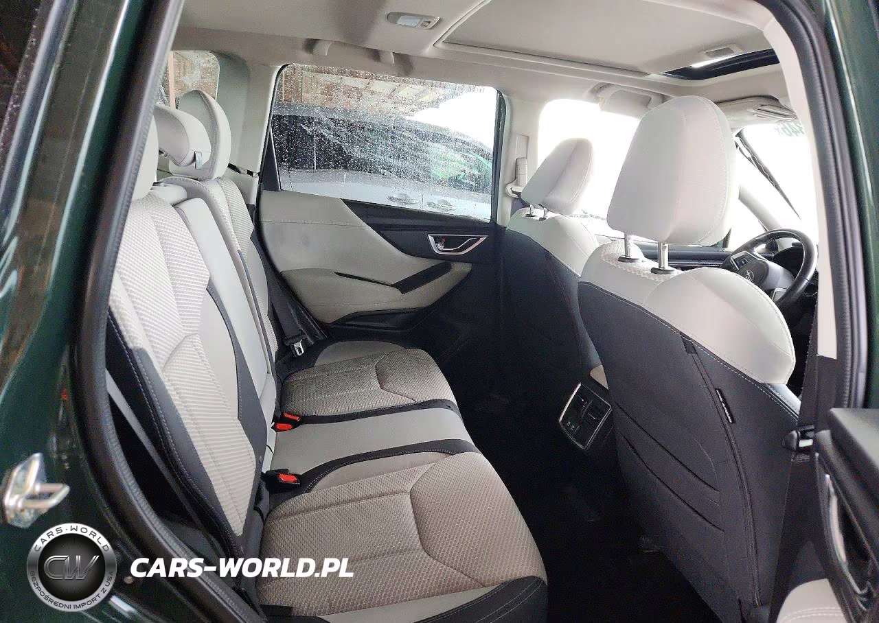 2022 Subaru Forester Premium VIN:JF2SKAEC8NH467902 - 10