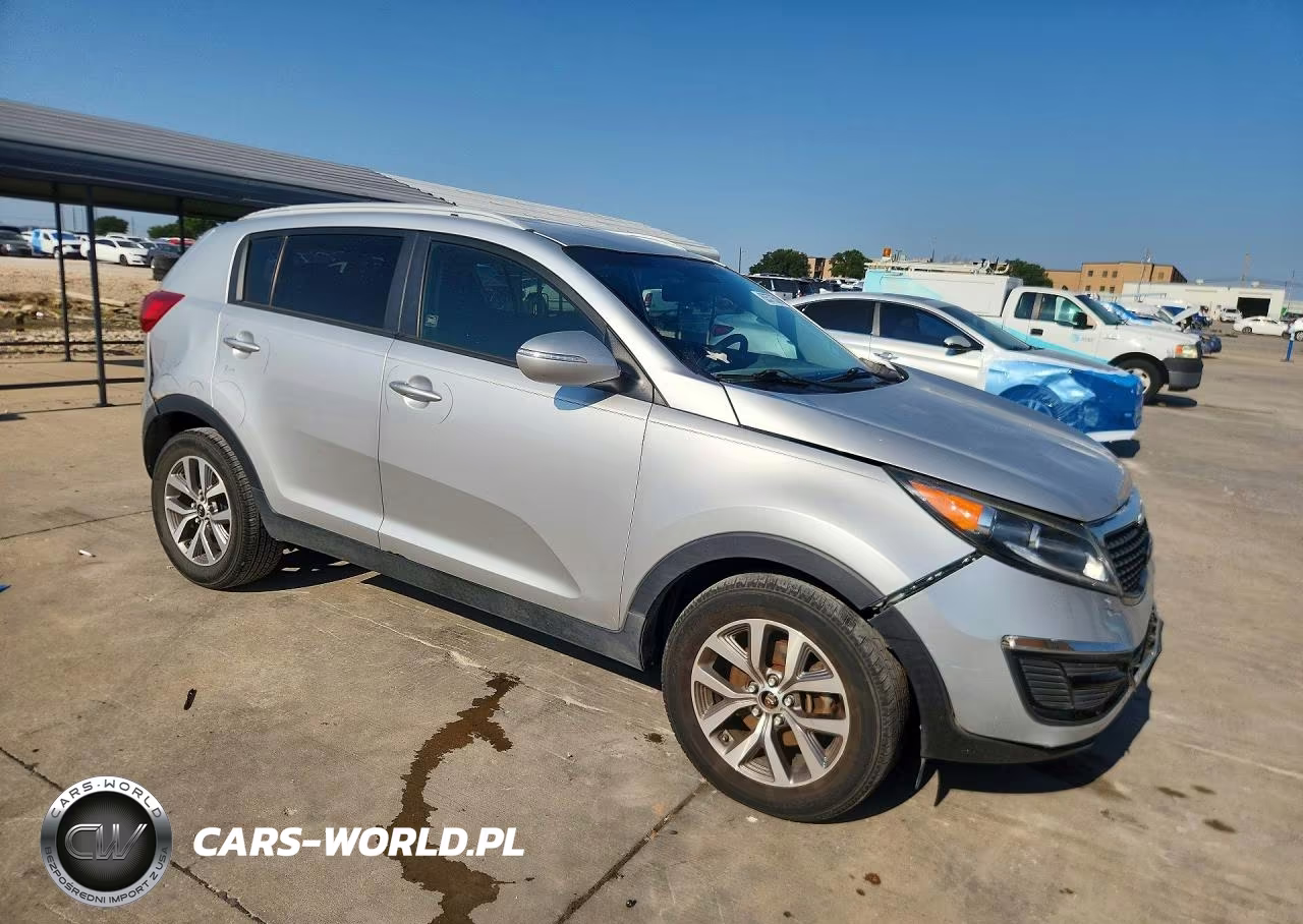 2014 Kia Sportage Lx VIN:KNDPB3AC5E7563000 - 4