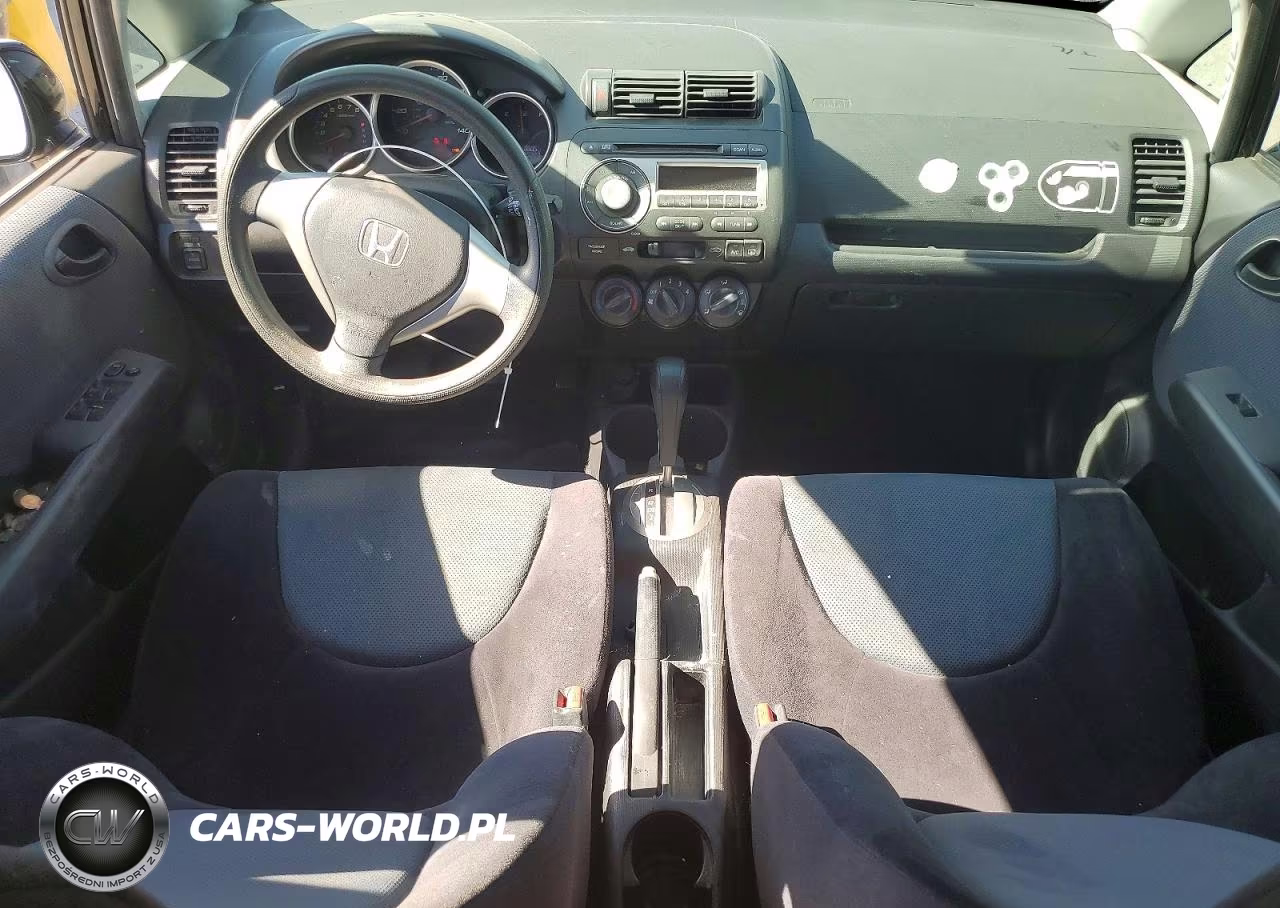 2008 Honda Fit VIN:JHMGD38408S018170 - 8