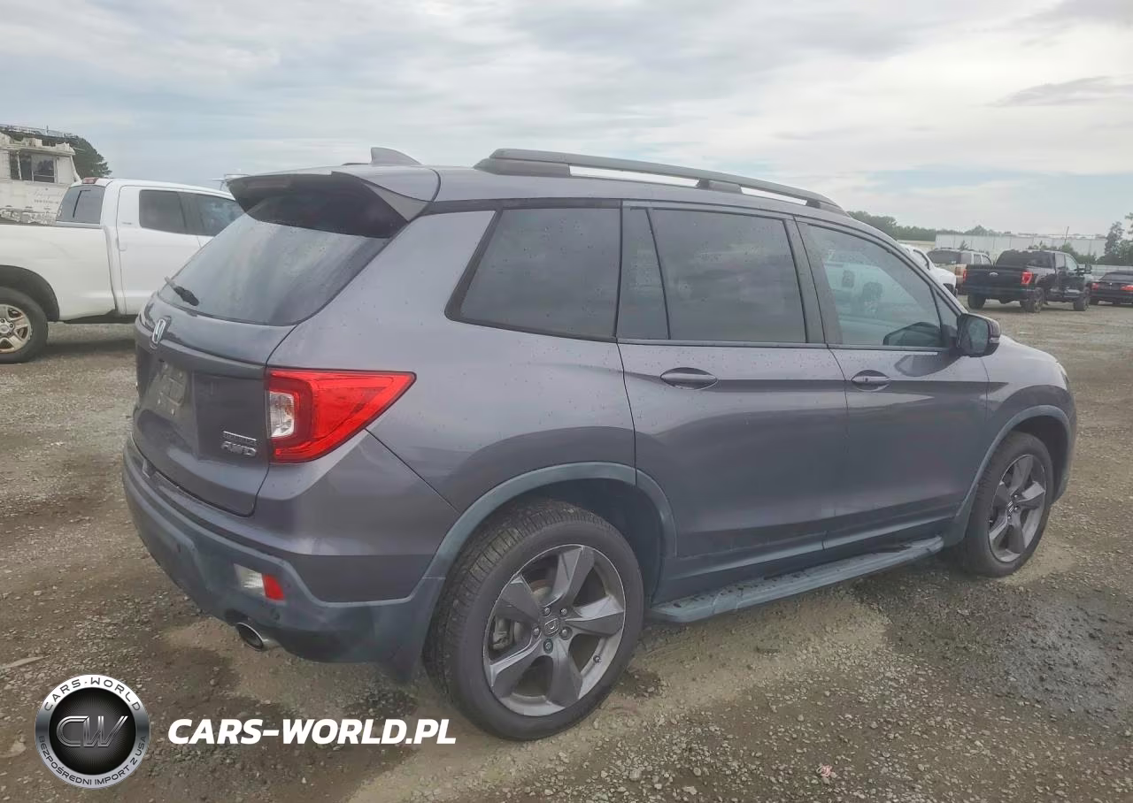 2019 Honda Passport Touring VIN:5FNYF8H98KB008516 - 3