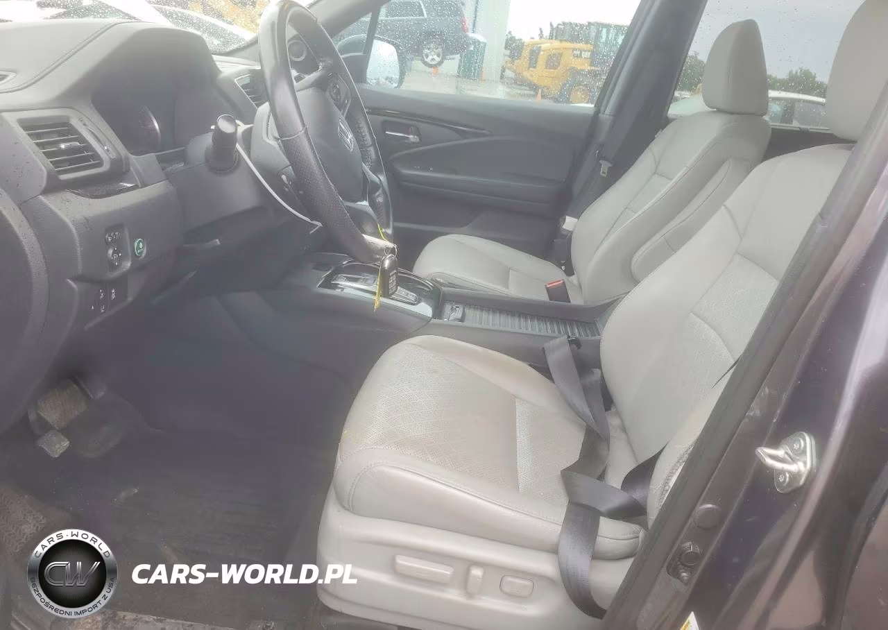 2019 Honda Passport Touring VIN:5FNYF8H98KB008516 - 7