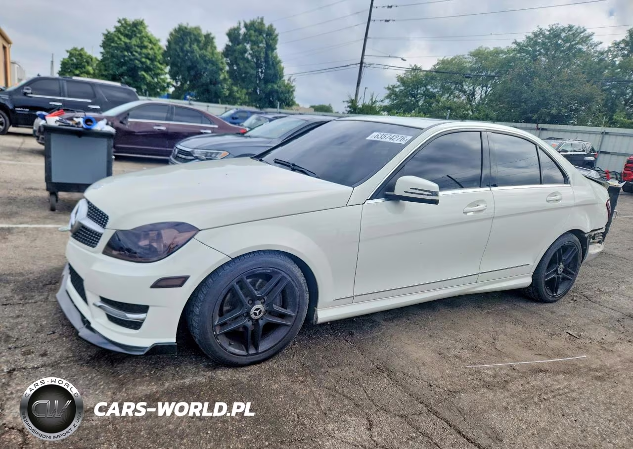 2012 Mercedes-Benz C 300 4Matic – zdjęcie 1 z 12