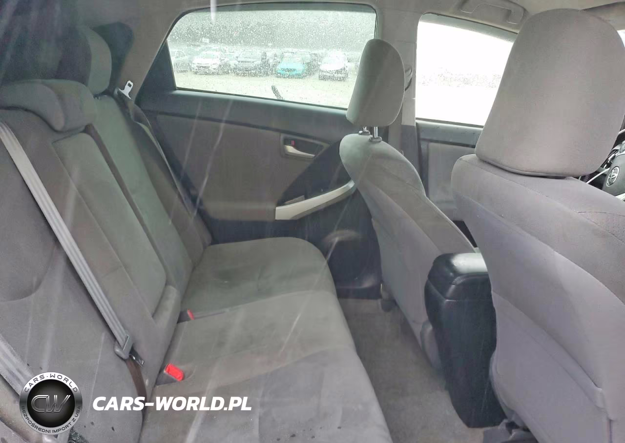 2013 Toyota Prius Three VIN:JTDKN3DU7D1676731 - 10