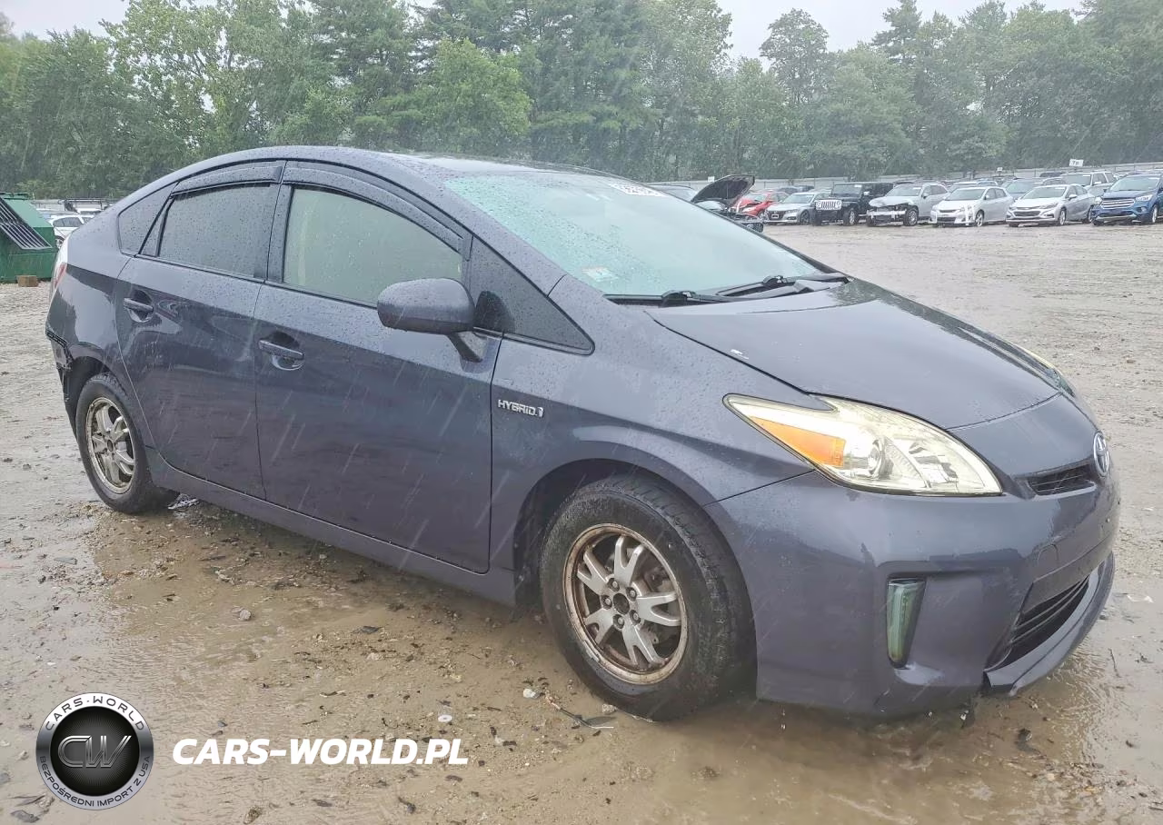 2013 Toyota Prius Three VIN:JTDKN3DU7D1676731 - 4