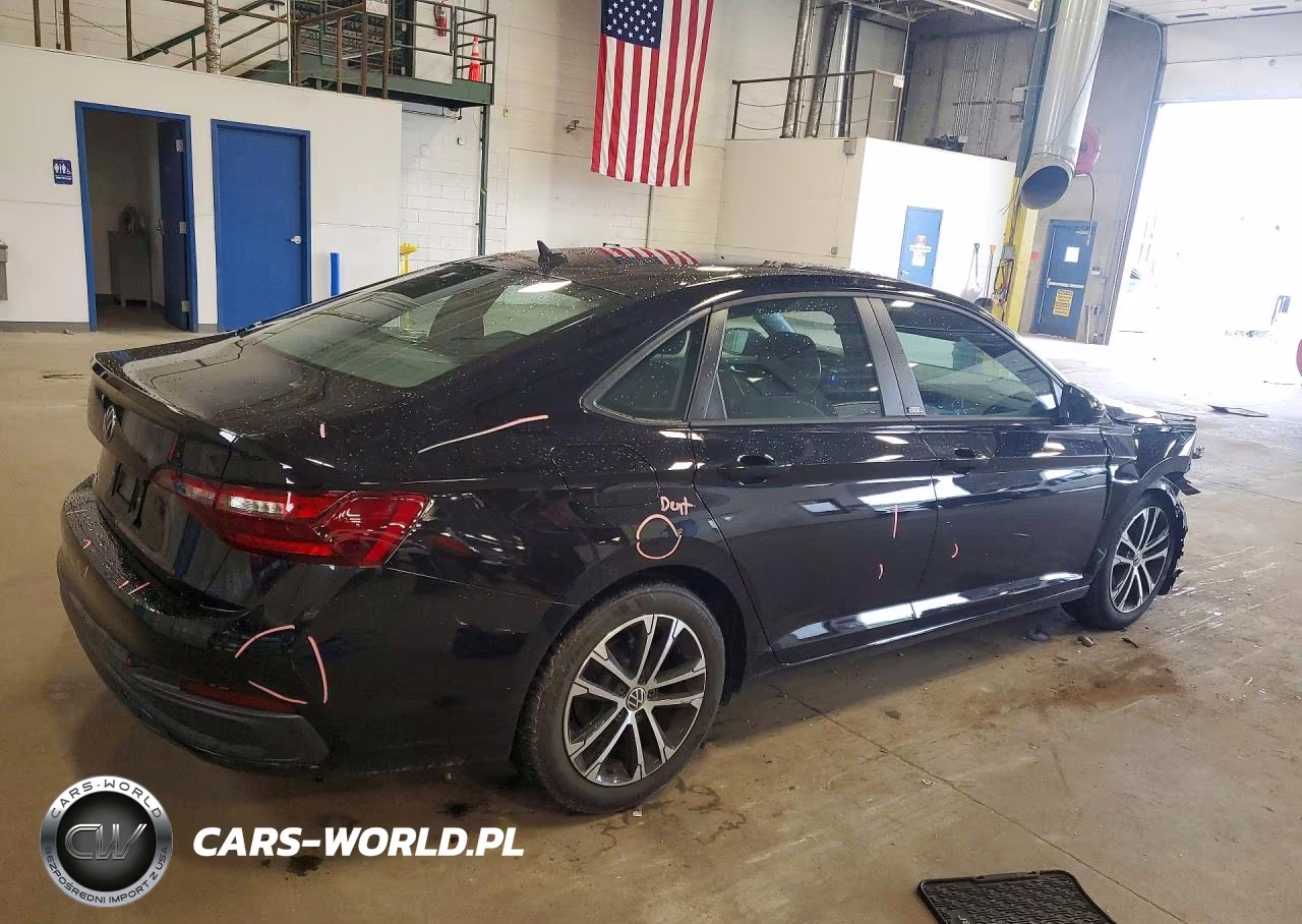 2023 Volkswagen Jetta Sport VIN:3VWBM7BU7PM026153 - 3