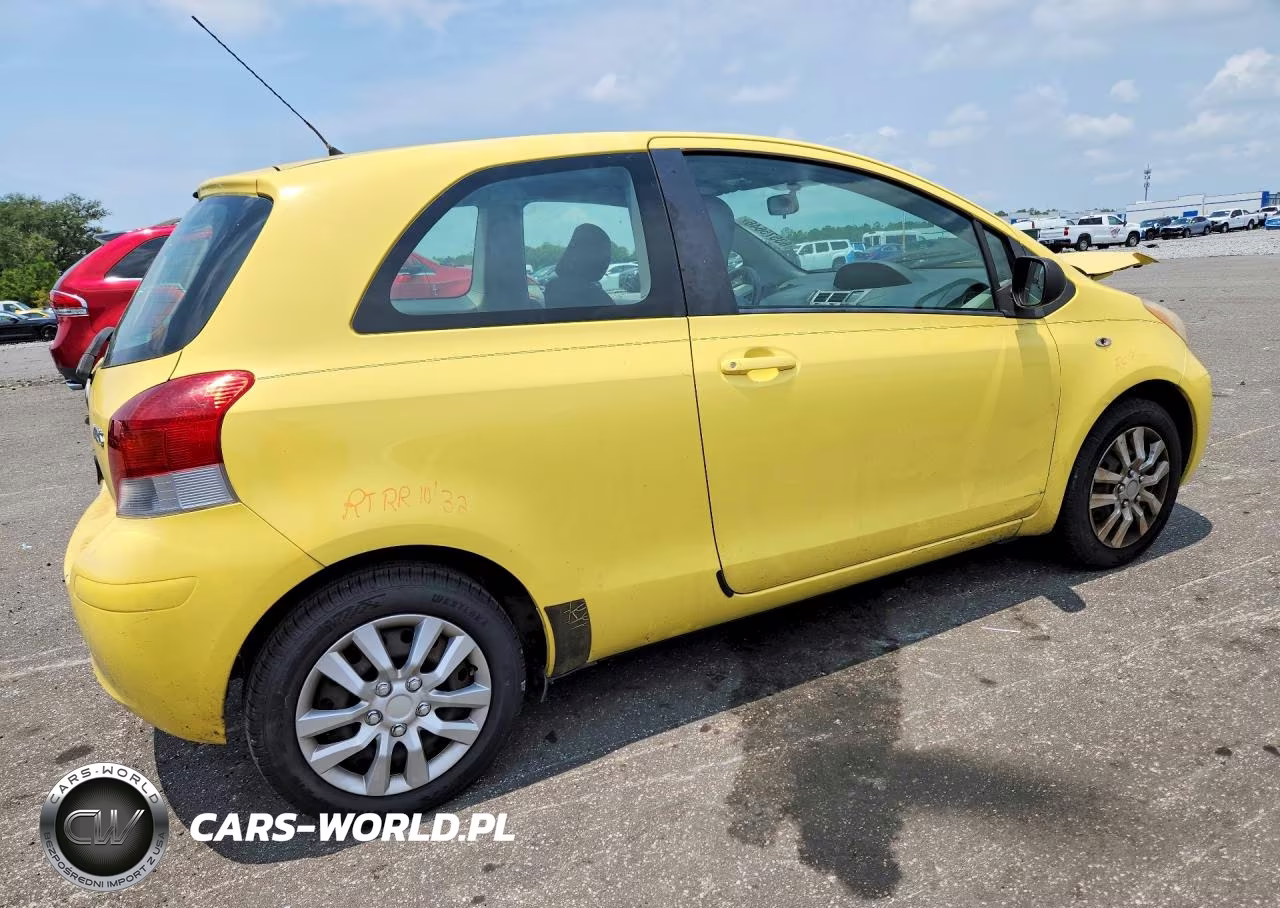2010 Toyota Yaris Base VIN:JTDJT4K35A5291061 - 3