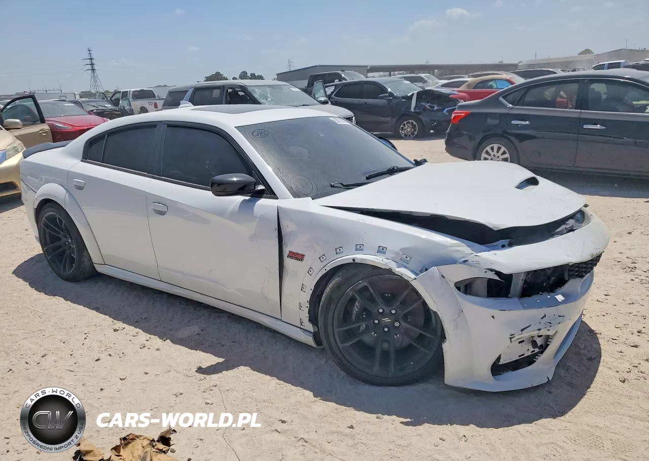 2023 Dodge Charger Scat Pack VIN:2C3CDXGJ0PH535946 - 4